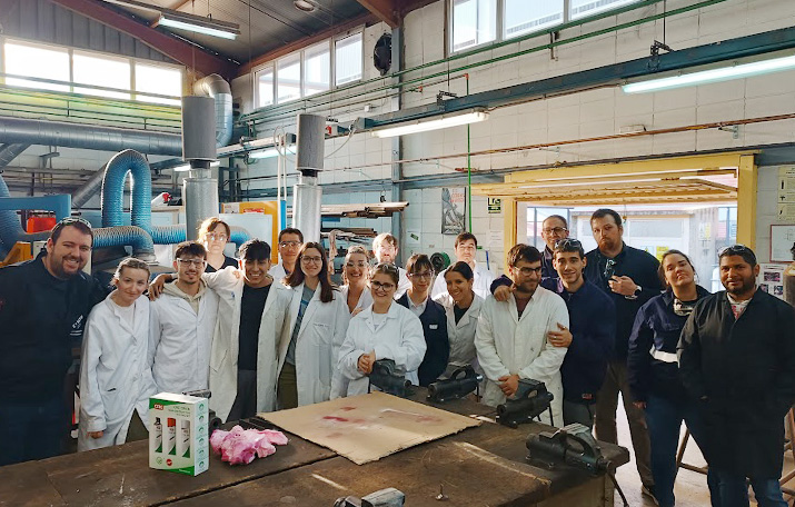 taller-i-visita-al-departament-de-mecanica-2023-02