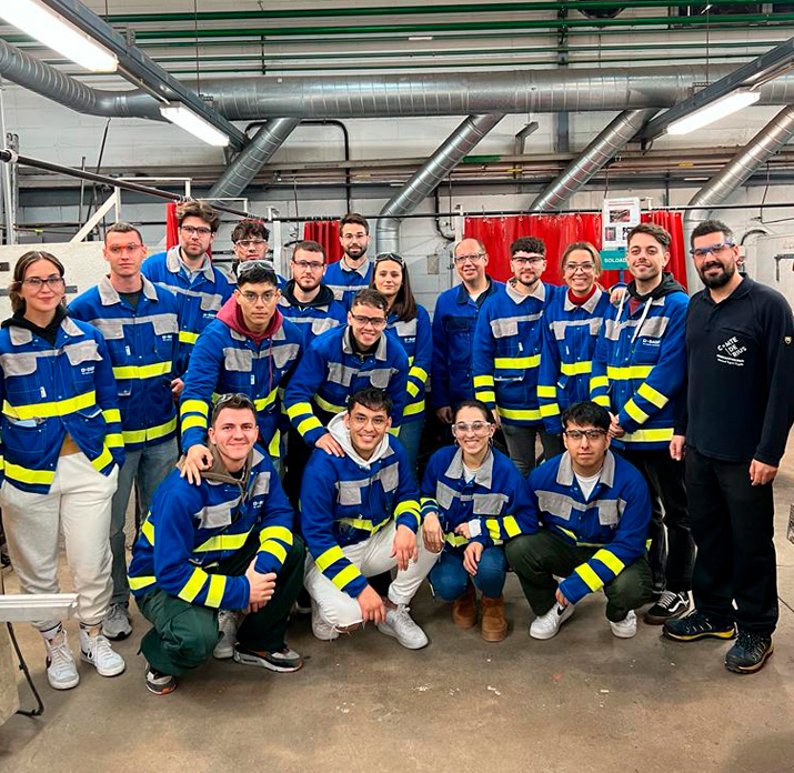 visita-departament-de-mecanica-02