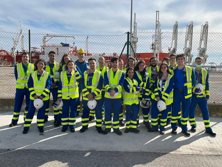 visita-parc-de-tancs-de-basf-02